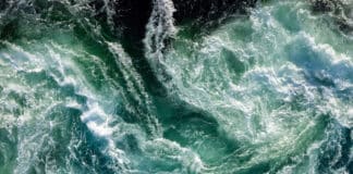 Diverging Currents in a Sea of Sameness